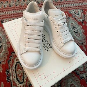 Alexander McQueen Cream Lace-Up Sneakers